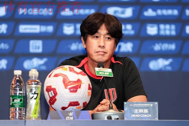 成都蓉城被坑惨了?徐正源突然翻脸不认人,拒绝续约+想回韩国! 成都蓉城被坑惨了?徐正源突然翻脸不认人,拒绝续约+想回韩国!